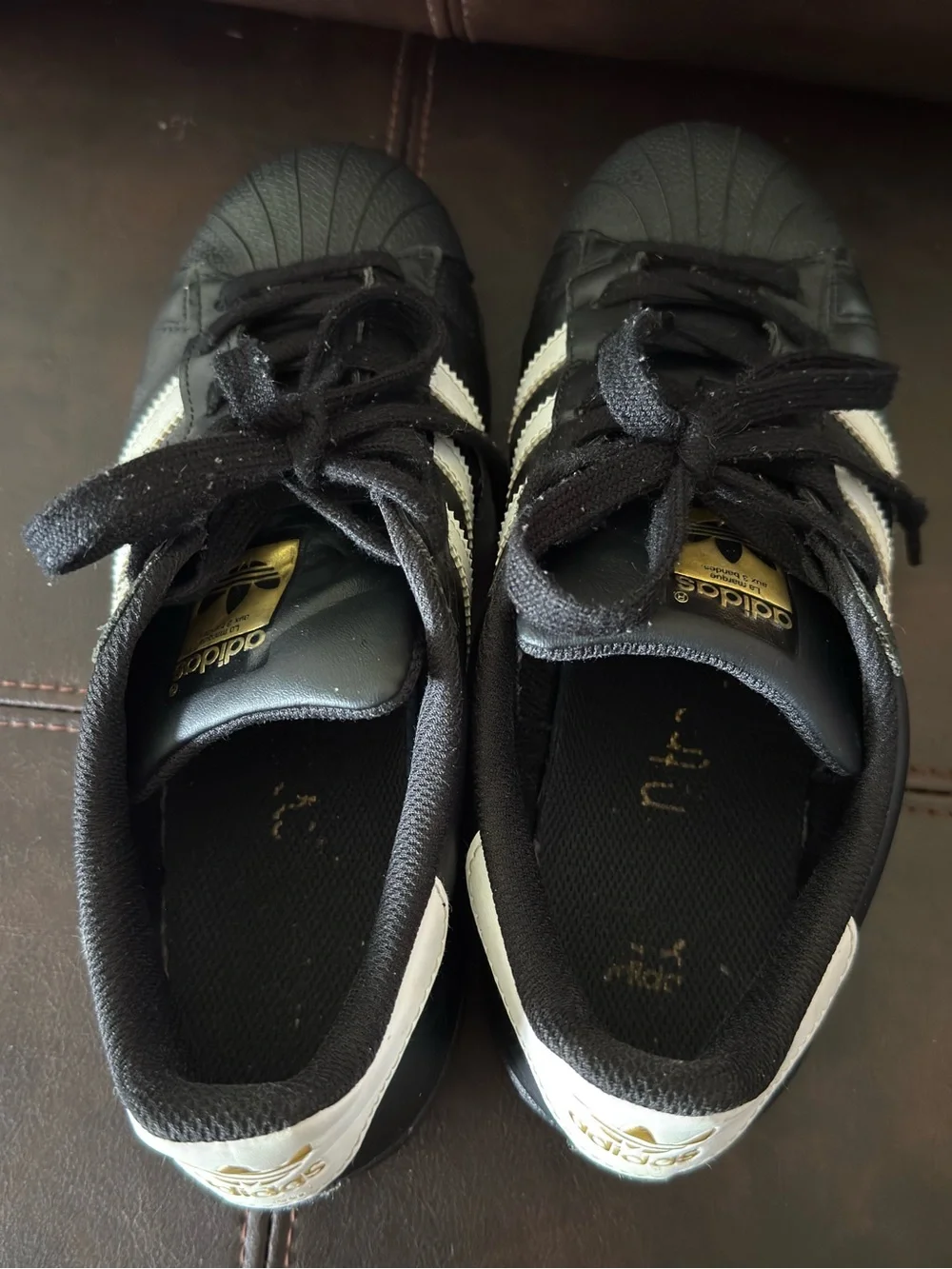 Adidas Superstar core black white leather sneakers/ classic shell toe size 6